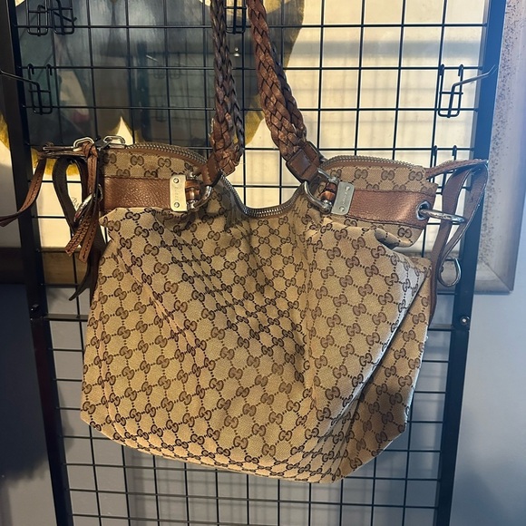 Gucci Tan and Brown Monogram large Shoulder Bag - Picture 9 of 15